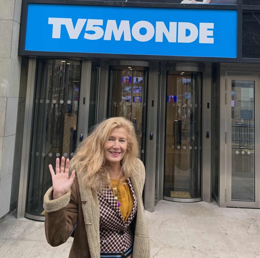 D Dimey devant TV5 Monde